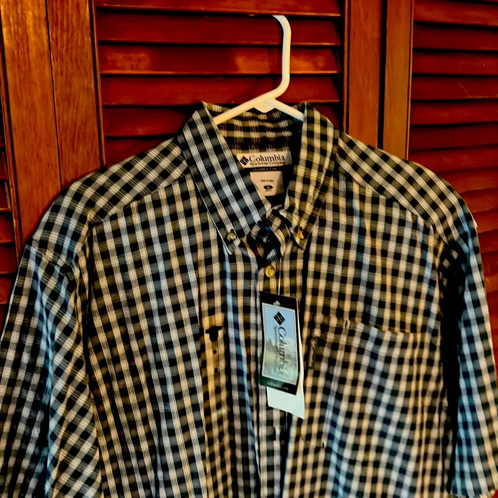 Mens short sleeve Columbia shirt green and white plaid